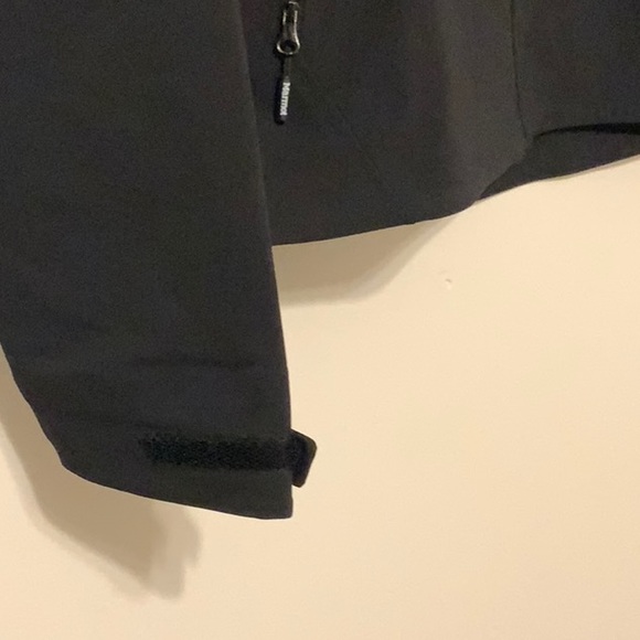 Men’s black Marmot jacket - Picture 4 of 7